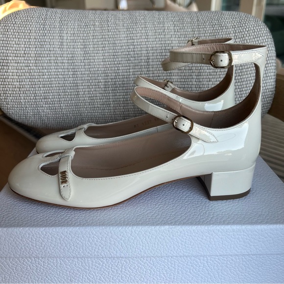 Dior Patent Calfskin Aime Ballet Flats - Off White - Picture 9 of 11